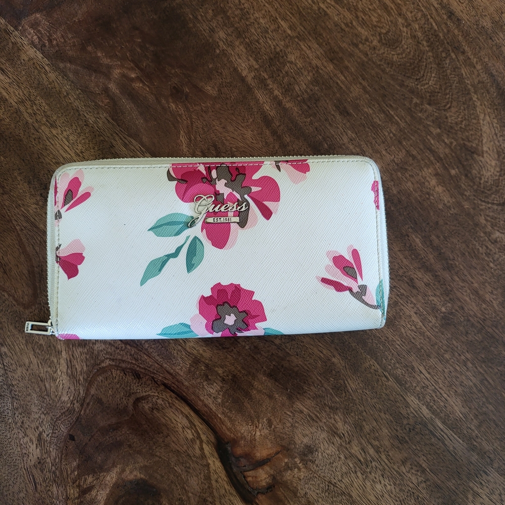 Guess Floral White Pink Green Wallet 8 x 4"